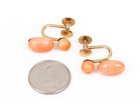 Elegant 14K And Coral Vintage Screw Back Earrings