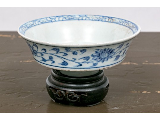 Antique Chinese Underglaze Blue And White Porcelain Footed Dish With Wood Stand