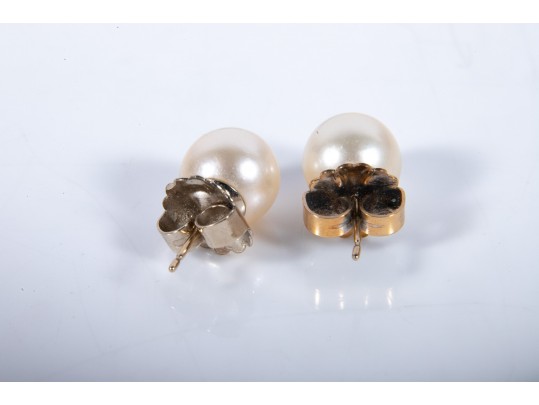 Large Warm-White Cultured Pearl Necklace With 14k Stud Earrings