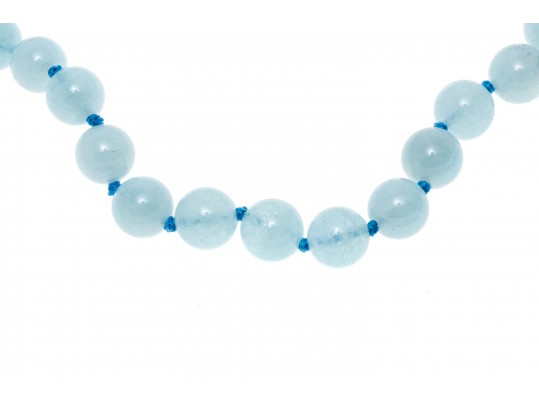 Sterling Silver Pretty 8.5 Mm Pale Blue Opaque Aquamarine Bead Necklace