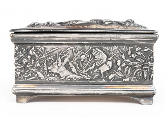 Rogers Brothers 19th Century American Silver Plated Dresser Box, Heavily Repousse