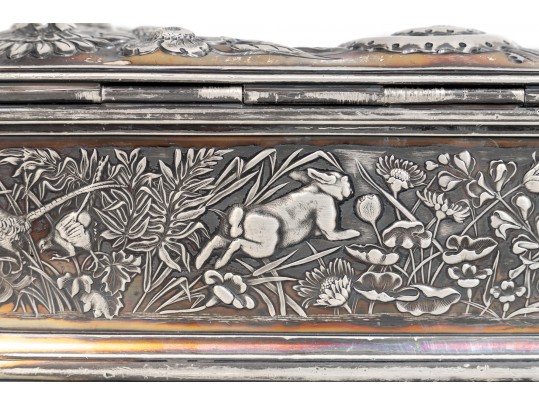Rogers Brothers 19th Century American Silver Plated Dresser Box, Heavily Repousse