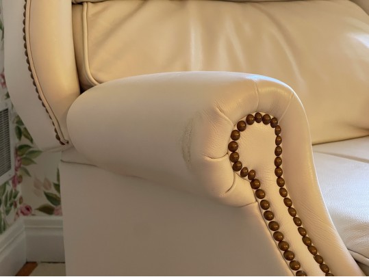 Luxurious Thomasville Leather Upholstered Reclining Wing Chair