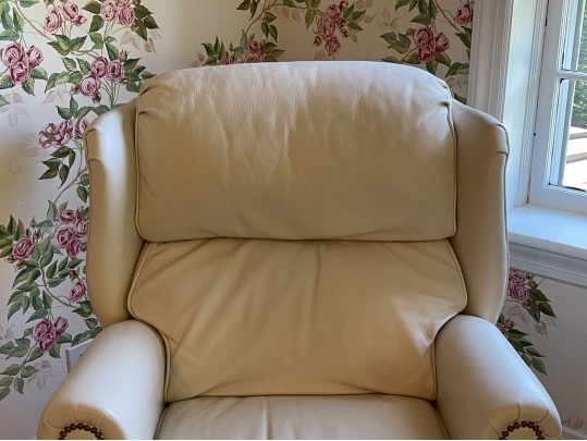 Luxurious Thomasville Leather Upholstered Reclining Wing Chair