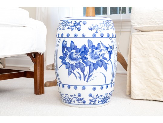 Decorative Chinese Blue And White Glazed Porcelain Garden Seat 