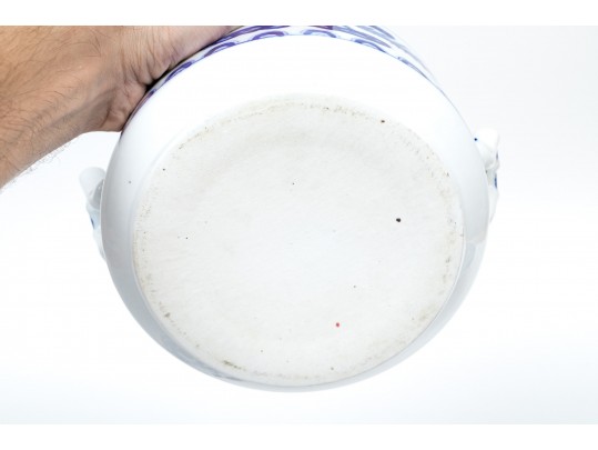 Collection Of Six Chinese Porcelains