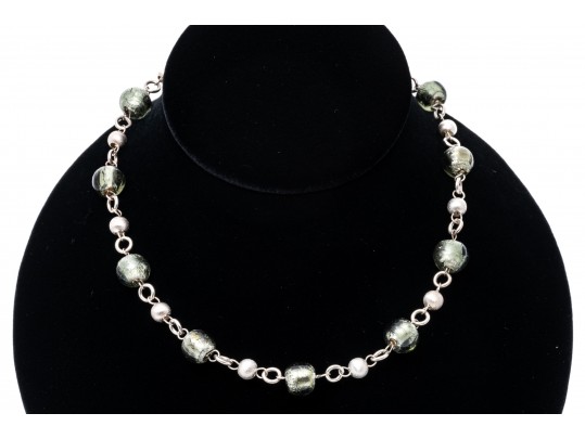Sterling Silver Beautiful Glass Silver Green Bead Tin Cup Style Necklace