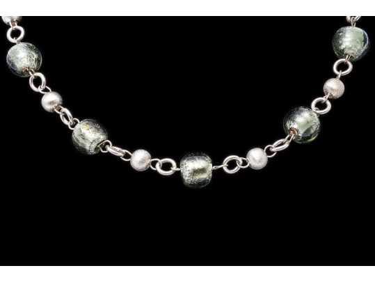 Sterling Silver Beautiful Glass Silver Green Bead Tin Cup Style Necklace