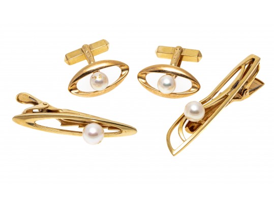 Mikimoto 14k Yellow Gold Cultured Pearl Cufflinks Set With Two Complementary Tie Bars
