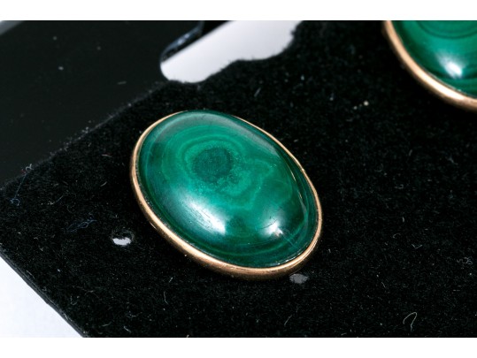 Lot Of Two 14k Gold Jewelry Pieces Including A Bracelet And Earrings