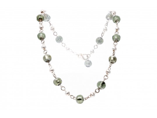 Sterling Silver Beautiful Glass Silver Green Bead Tin Cup Style Necklace
