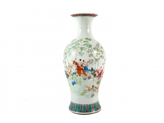 Chinese Porcelain Famille Rose Vase
