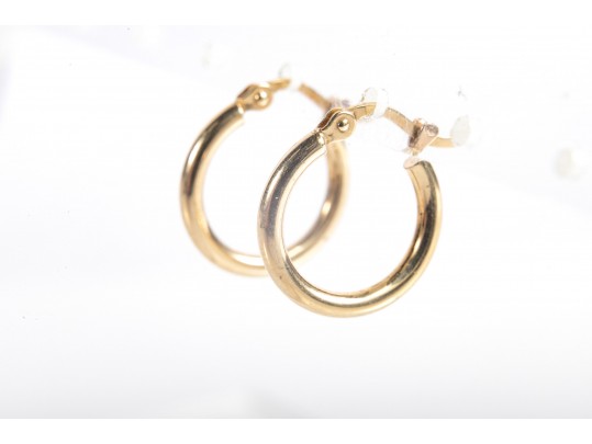 14k Yellow Gold Classic Huggie Hoop Earrings