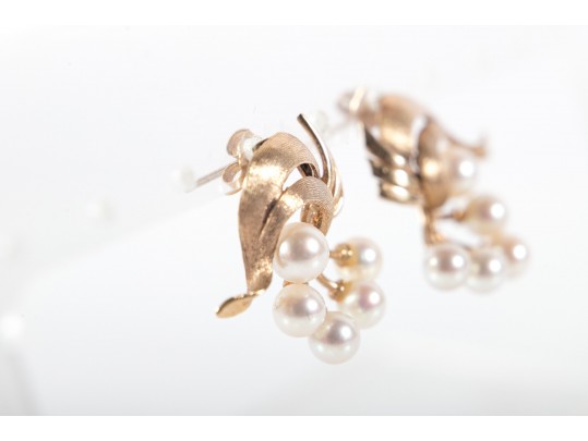 14k Yellow Gold Elegant Cultured Pearl Earrings