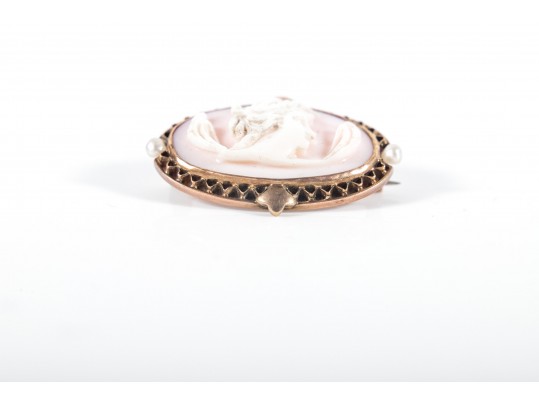10k Yellow Gold Cameo Brooch With Cultured Pearl Accents