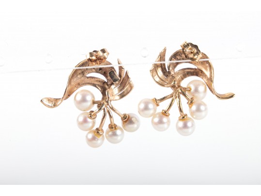14k Yellow Gold Elegant Cultured Pearl Earrings