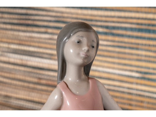 Collection Of 4 Mixed Media Decorative Objects, Including A Lladro Porcelain Girl With Hat