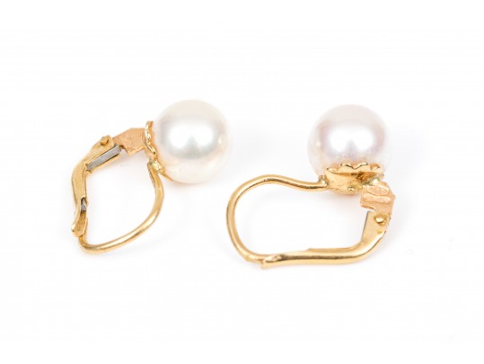 18k Yellow Gold Simple Cultured Pearl Drop Earrings, Featuring An 8.25mm Cultured Pearl