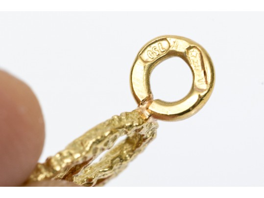 An 18K Yellow Gold Fancy Link Necklace