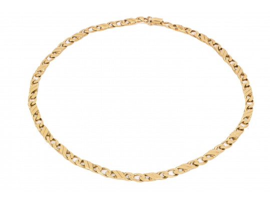 An 18K Yellow Gold Curb Link Necklace