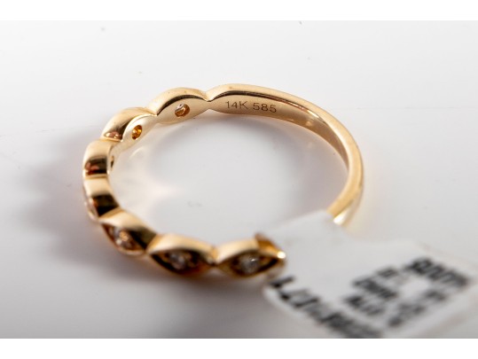 14k Yellow Gold Dainty Diamond Ring Size 6.25