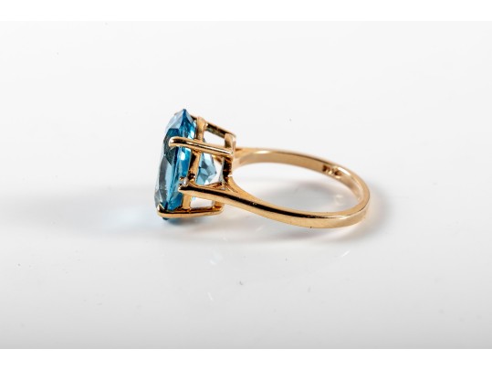 14k Yellow Gold Blue Topaz And Diamond Ring Size 5.75