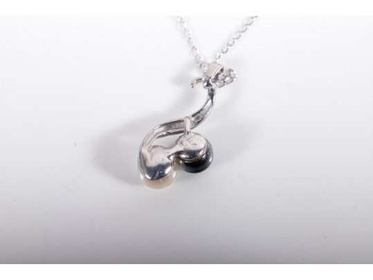 14k White Gold Cultured Pearl Pendant Necklace