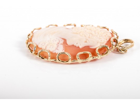 14k Milor Cameo Pendant