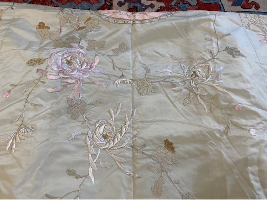 Antique Silk Robe, Floral Motifs, Late Qing / Early Republic