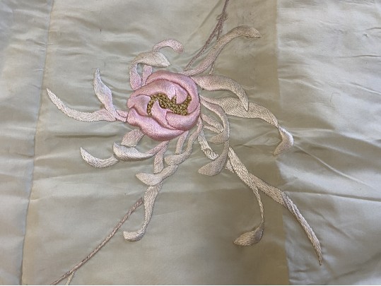 Antique Silk Robe, Floral Motifs, Late Qing / Early Republic