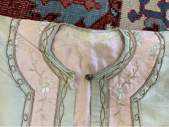 Antique Silk Robe, Floral Motifs, Late Qing / Early Republic