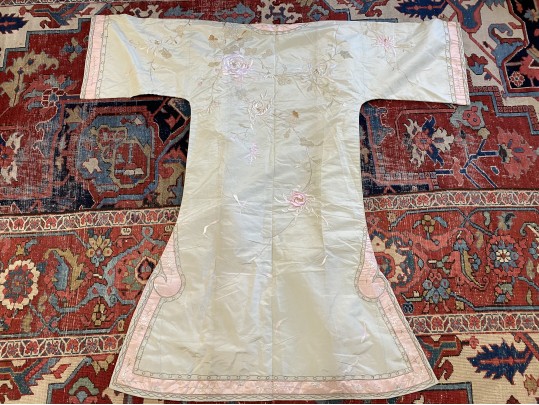 Antique Silk Robe, Floral Motifs, Late Qing / Early Republic