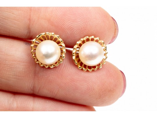 Collection Of 14K And Cultured Pearl Necklace, Earrings And Ring, Size 6