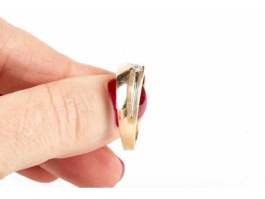 14k Yellow Gold Offset Diagonal Profile Diamond Set Ring, App. 0.03 TCW, Size 9.75