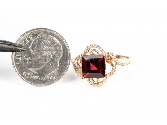 Enchanting 10K Garnet And Diamond Frame Ring,size 6.5+