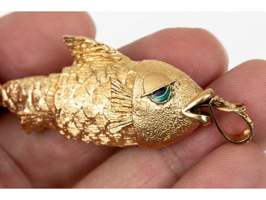 Outstanding 18K Articulated Fish Pendant