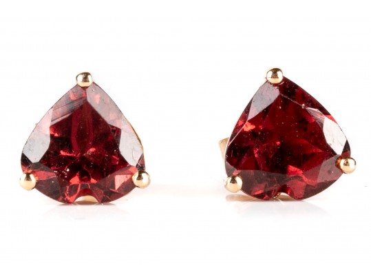 18k Rose Gold Pretty Heart Shaped Garnet Stud Earrings, Approximately 1.24 TCW