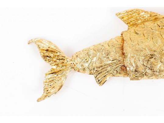 Outstanding 18K Articulated Fish Pendant