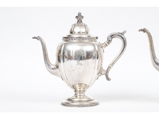 Wallace Sterling Silver Classic Rembrandt 3 Pint Coffee Pot And 2 3/4 Pint Tea Pot