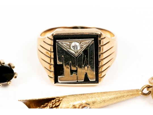 Lot Of Scrap 14K Jewelry, 9.6 Dwt