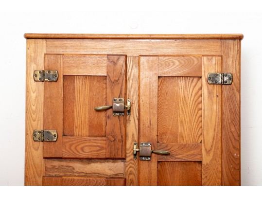 Traditional Oak Icebox