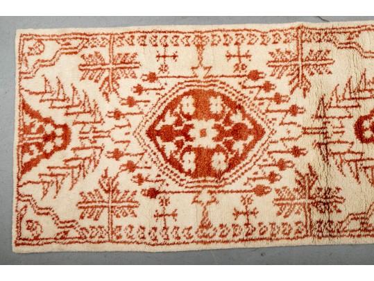 Eye-Catching Turkish Styled Wool Runner Rug In Red And Cream (8'9