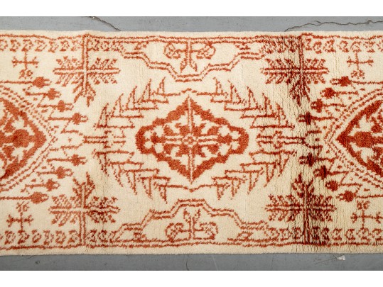 Eye-Catching Turkish Styled Wool Runner Rug In Red And Cream (8'9
