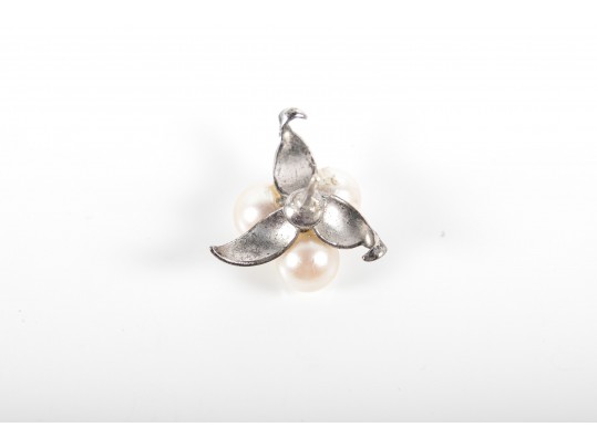 14k White Gold Cultured Pearl Floral Themed Stud Earrings