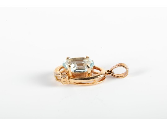 14k Yellow Gold Aquamarine And Diamond Pendant
