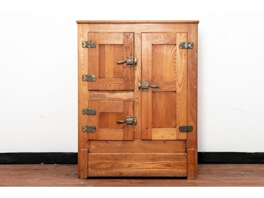 Traditional Oak Icebox