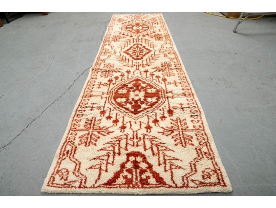 Eye-Catching Turkish Styled Wool Runner Rug In Red And Cream (8'9