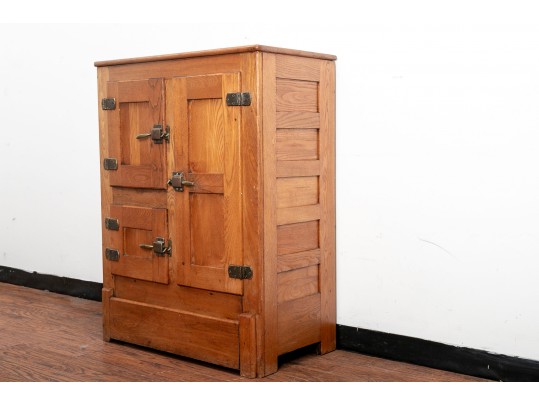 Traditional Oak Icebox