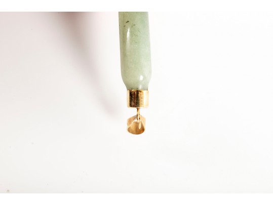 14k Yellow Gold Jade Claw-Form Pendant