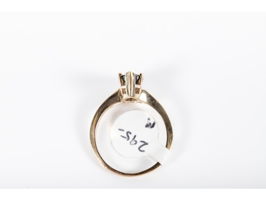 14k Yellow Gold Pear-Shaped Emerald Ring Size 7.25